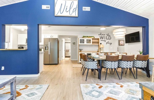 Nekoosa House | Wellness Hall w/Hot Tub & Sauna near Sand Valley