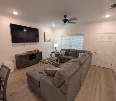 Mobile Apartment | West Mobile Farmhouse Fun