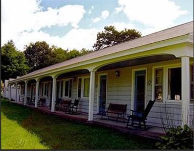 Bennington Hotel | West Road Motel