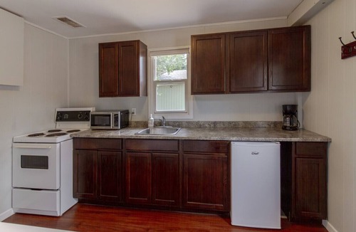 Prince Edward Apartment | Westlake Couple`s Cottage