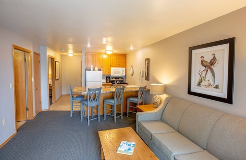 Sturgeon Bay Condo | Westwood Shores Waterfront Resort