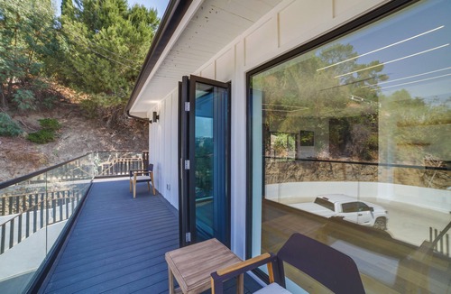 Woodland Hills House | WFH-Friendly Retreat w/Views: 4 Mi to Calabasas