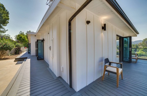 Woodland Hills House | WFH-Friendly Retreat w/Views: 4 Mi to Calabasas