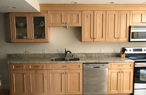 Plymouth House | White horse beach -Bright water front condo - 2 month rental July - August