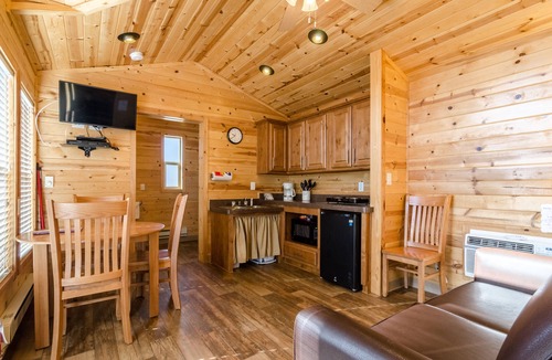 Menifee RV Rental | Wilderness Lakes RV Resort