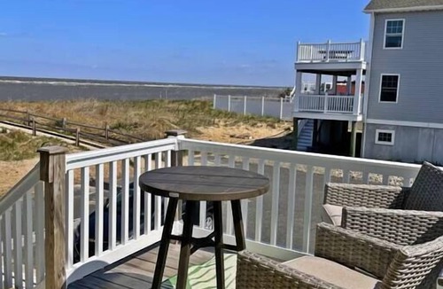 Villas Apartment | Windblown 2 - Eco Friendly Waterfront Apt