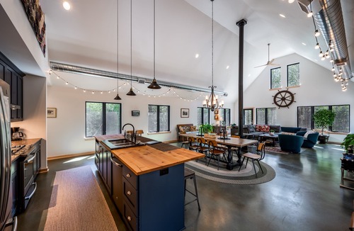 North Bay House | Winding Down - A Retreat on the "Quiet Side"