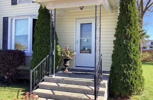 Prince Edward Apartment | Wine Country Getaway with Sandbanks Pass