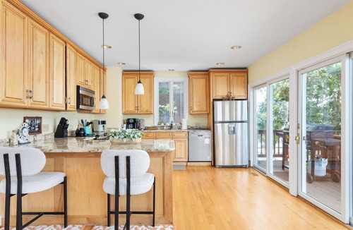 Arundel on the Bay House | Winter Retreat Near Naval Academy+ Hot Tub!