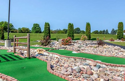 Wisconsin Dells Cottage | Wisconsin Dells Resort Cottage Free Kayaks, Mini Golf, Pools, No Resort Fee