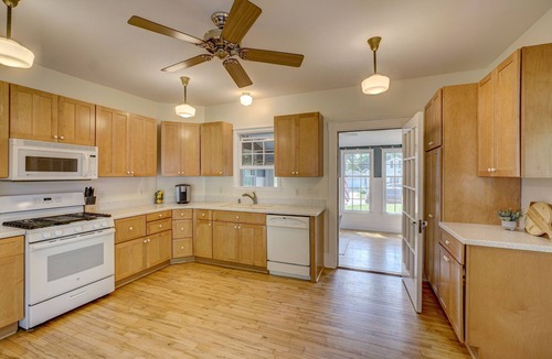 Stillwater House | Within walking distance to your favorite local amenities!