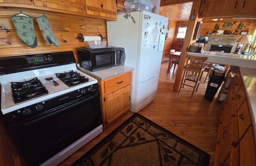Cook Cabin | Wolfe's Den Cabin | Angler Extras + Lake Toy Fleet
