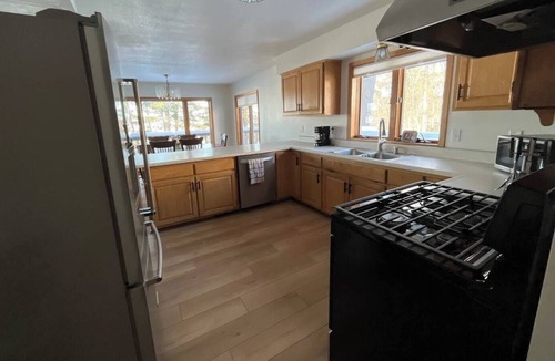 Longville Cabin | Woman Lake Cabin - Private Lakefront - 5 Bedrooms - 3 Bathrooms - Sleeps 10