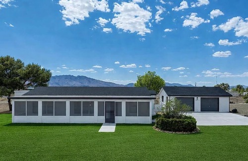 Pahrump House | Wonderful 3-bedroom house with AC in pleasant Pahrump
