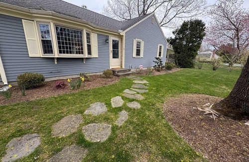 Dennis House | Wonderful 3BR/2BA house with AC in Dennis, Tranquil Setting, Walk to Beach!