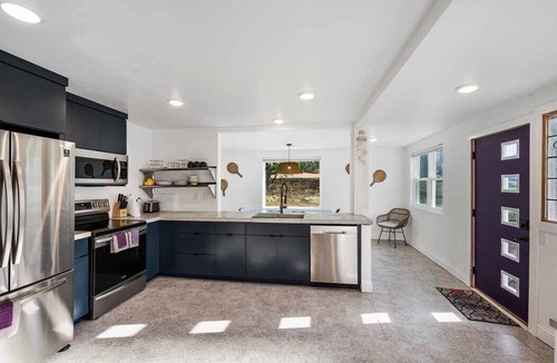 Fish Creek House | Wonderful 4-bedroom house with AC in Fish Creek