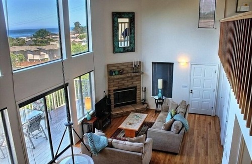 Marine Terrace House | Wonderful Cambria Oceanview Home Within Walking Distance to the Sea