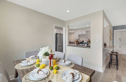 Rossmoor House | Wonderful Naples Beauty cottage 2 mins 2 the sand