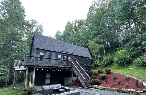 Haymarket House | Woodsy 5-Bedroom Mountain Retreat