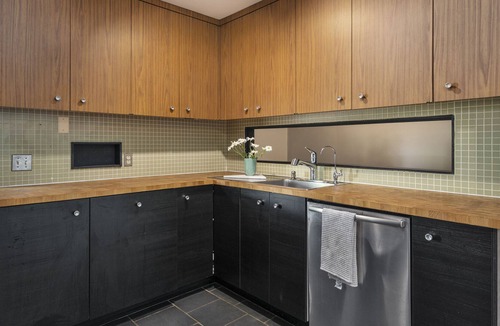 Baldwin Villa | Woodsy Mid-Century w/Scenic Views