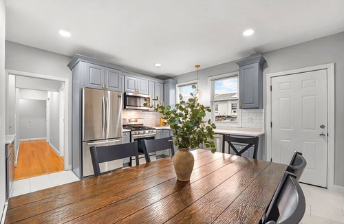 Dorchester Apartment | World Cup 4BR Near Downtown Boston Parking & 1-Min Walk to Train