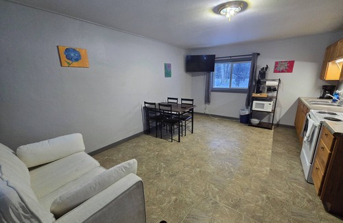Houghton Apartment | WP3 MTU & Keweenaw Base Full Kitchen + WiFi