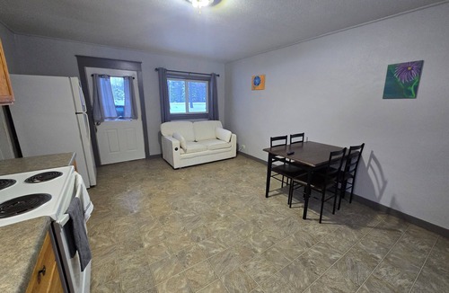 Houghton Apartment | WP3 MTU & Keweenaw Base Full Kitchen + WiFi