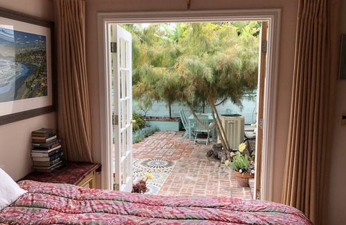 Sunset Park House | Writers House in Tree Lined Street