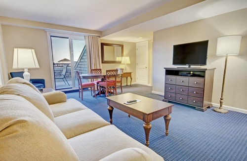 Yachting Village Condo | Wyndham Newport Onshore- 2 bedroom in the center of the harbor, shopping&dining!