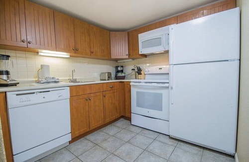 Newport Condo | Wyndham Newport Onshore- Two Bedroom in the center of the harbor
