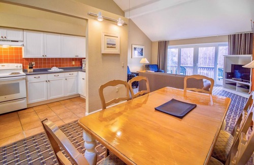 Jamestown Condo | Wyndham Newport Overlook | Two 2BR/2BA Suites