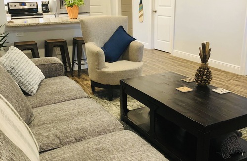 Old Town House | Yellow Door Cottage In The Heart of Bay St. Louis
