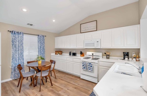 Merced House | Yosemite Gateway Home Near UC Merced Sleeps 6