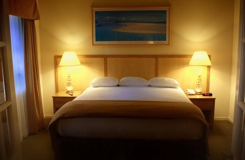 Avila Beach Resort | Your Home Away From Home! 2 Classy Units, Onsite Swimming Pool, Free Parking