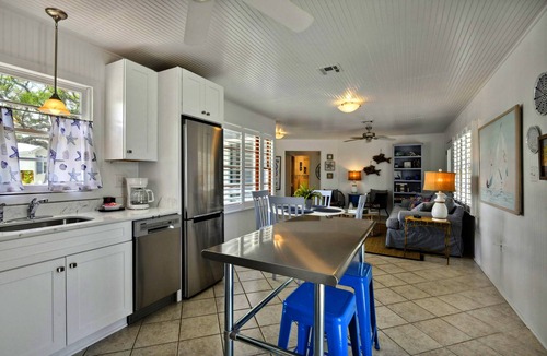 Bay St Louis House | Your quaint family-friendly getaway on the Coast!