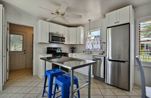 Bay St Louis House | Your quaint family-friendly getaway on the Coast!