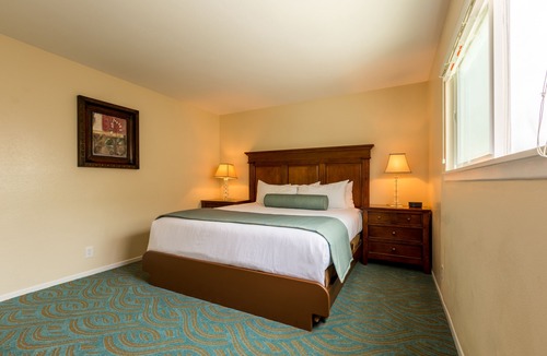 Oxnard Shores Hotel | Your Relaxing Getaway Awaits! 2 Comfortable Units, Kitchen, Parking Onsite!