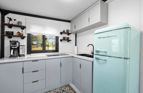 Williamson House | Zebra Ranch - 2-BR Tiny Home Amazing Experience, Prescott -Mtn View Trails Brbq Pck Bal