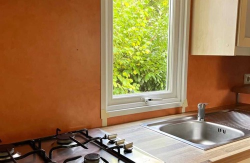 Angicourt House | ZEcamping 2 étoiles pet friendly locatif TV clim 30m2 5 pers