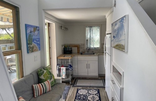 Carpinteria Cottage | Zenful Avo-Cottage w/hot tub — 5 min from the beach & hiking!