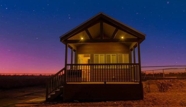 080 Tiny Home near Grand Canyon South Rim Sleeps 8