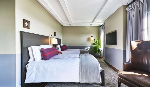 1-Bedroom Suite at a 4⭐️ Hotel
