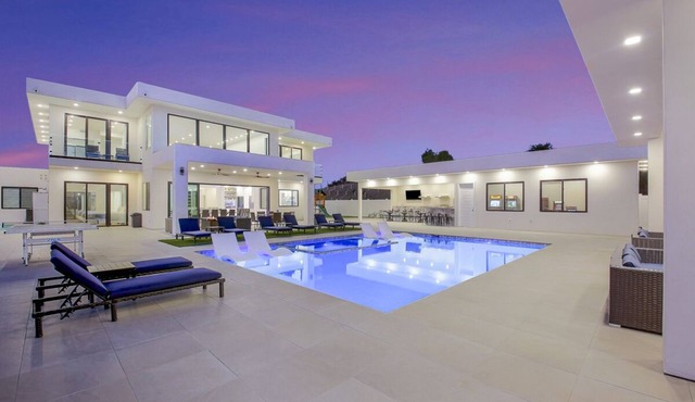 # 1 Vacation Rental in California for Large Groups