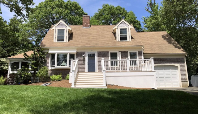 10 minute walk to the beach! 20% off between August 20 - September 8!