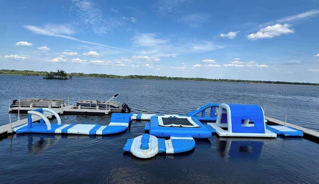 10BR Lakehouse Sleeps 30| Hot Tub & Beach |Pontoon #4