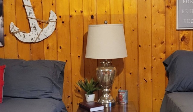 #12 Dock Holiday-Uncertain Lodge and Inn