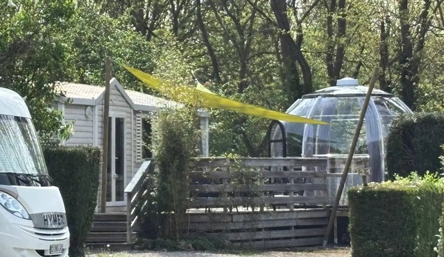 14-Gorguet Bungalow, 40 m² (2 bedrooms – 2–6 people) + Jacuzzi + Made-up beds + Towels + Beverage kit + TV + 2–6 people – 2 people