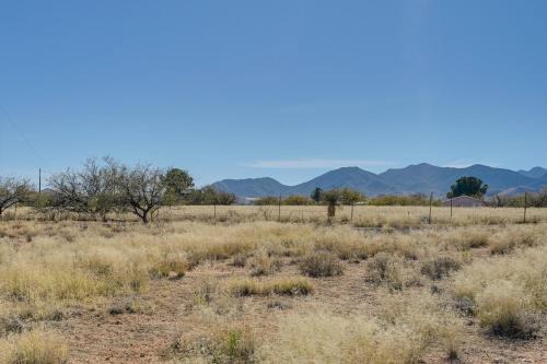 15 Mi to Kartchner Caverns: Quiet Gem w/Mtn Views
