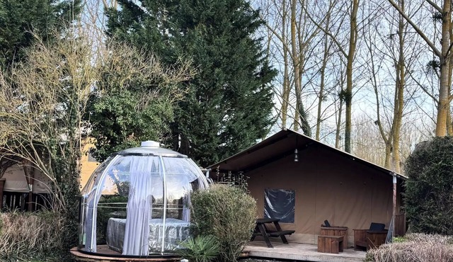 17-Woody Deluxe Safari Tent, 30 m² (2 bedrooms - 2–5 people) + Jacuzzi + Made-up Beds + Towels + Boixo Kit for 2–5 people - 2 people
