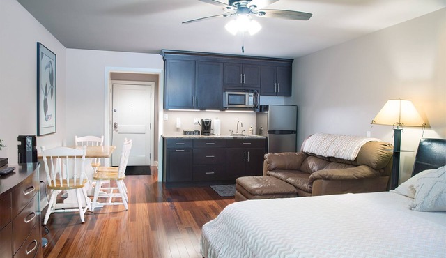 1st Floor Double Suite Courtyard View